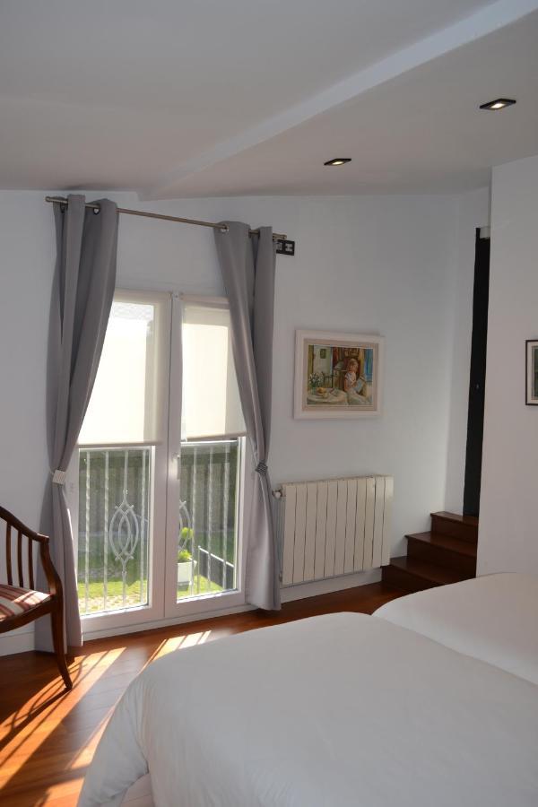 Apartamentos Puerta De Gijon Ngoại thất bức ảnh