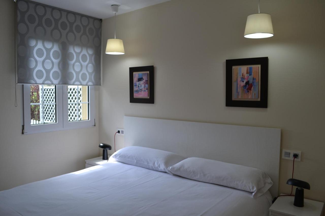 Apartamentos Puerta De Gijon Ngoại thất bức ảnh