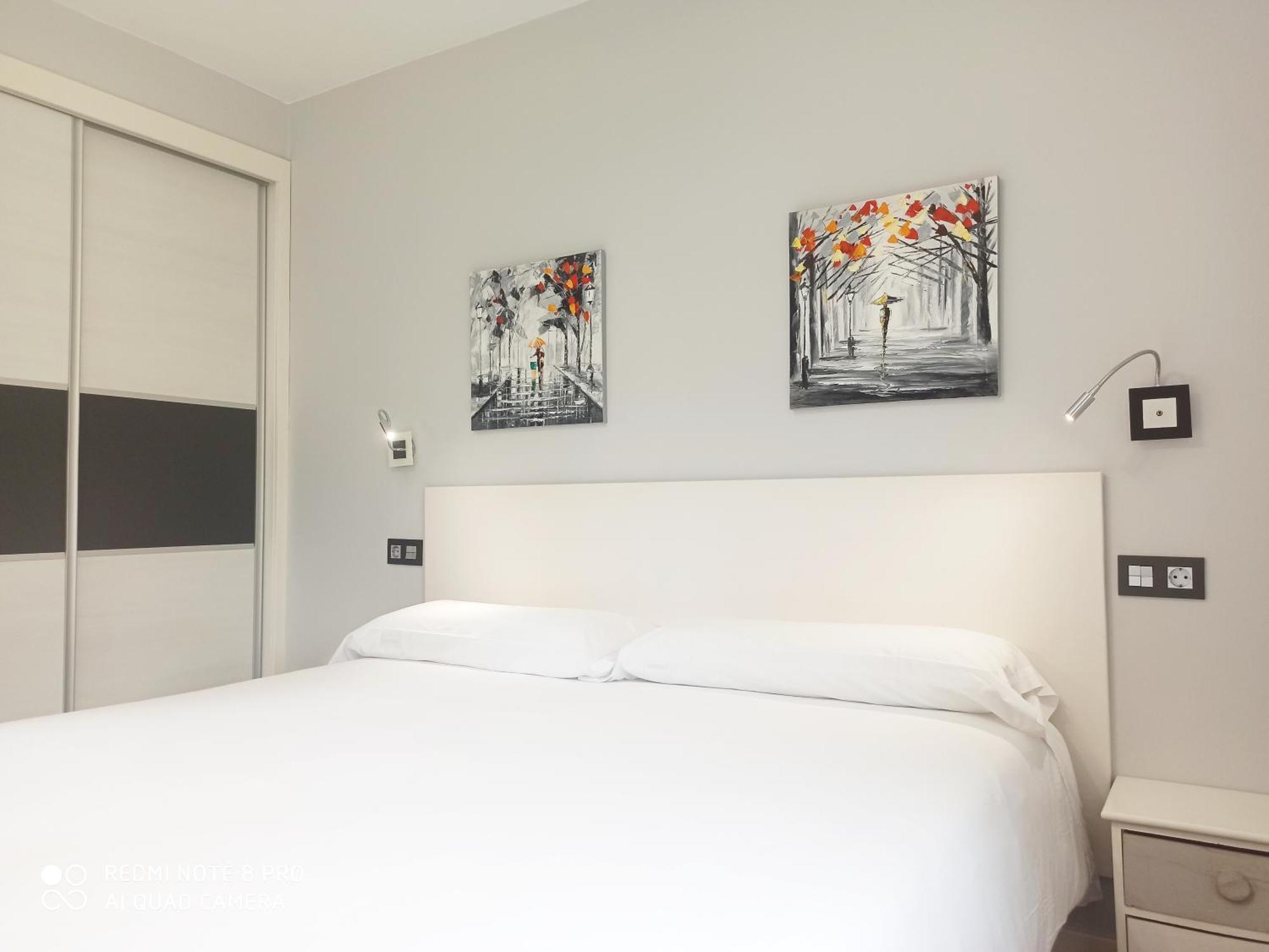 Apartamentos Puerta De Gijon Ngoại thất bức ảnh