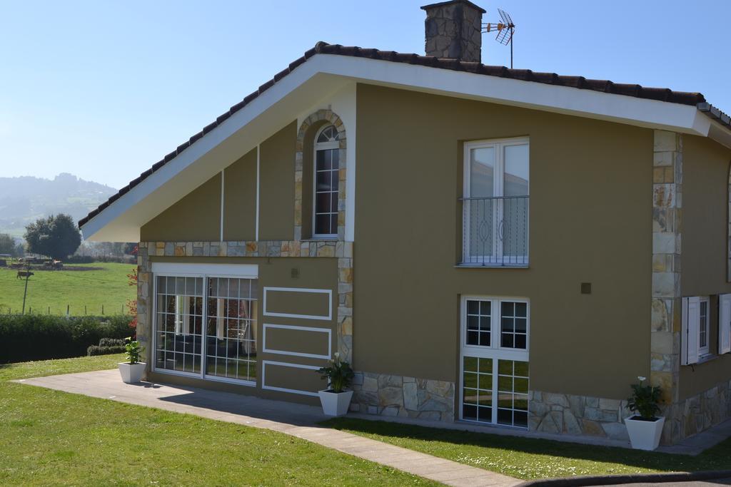 Apartamentos Puerta De Gijon Ngoại thất bức ảnh