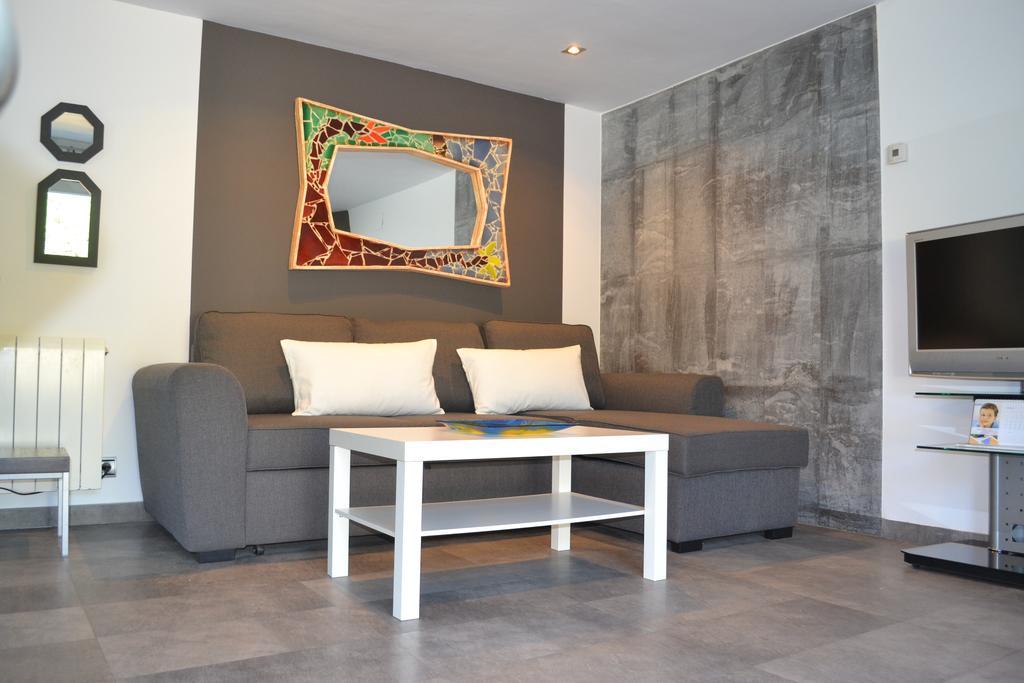 Apartamentos Puerta De Gijon Ngoại thất bức ảnh