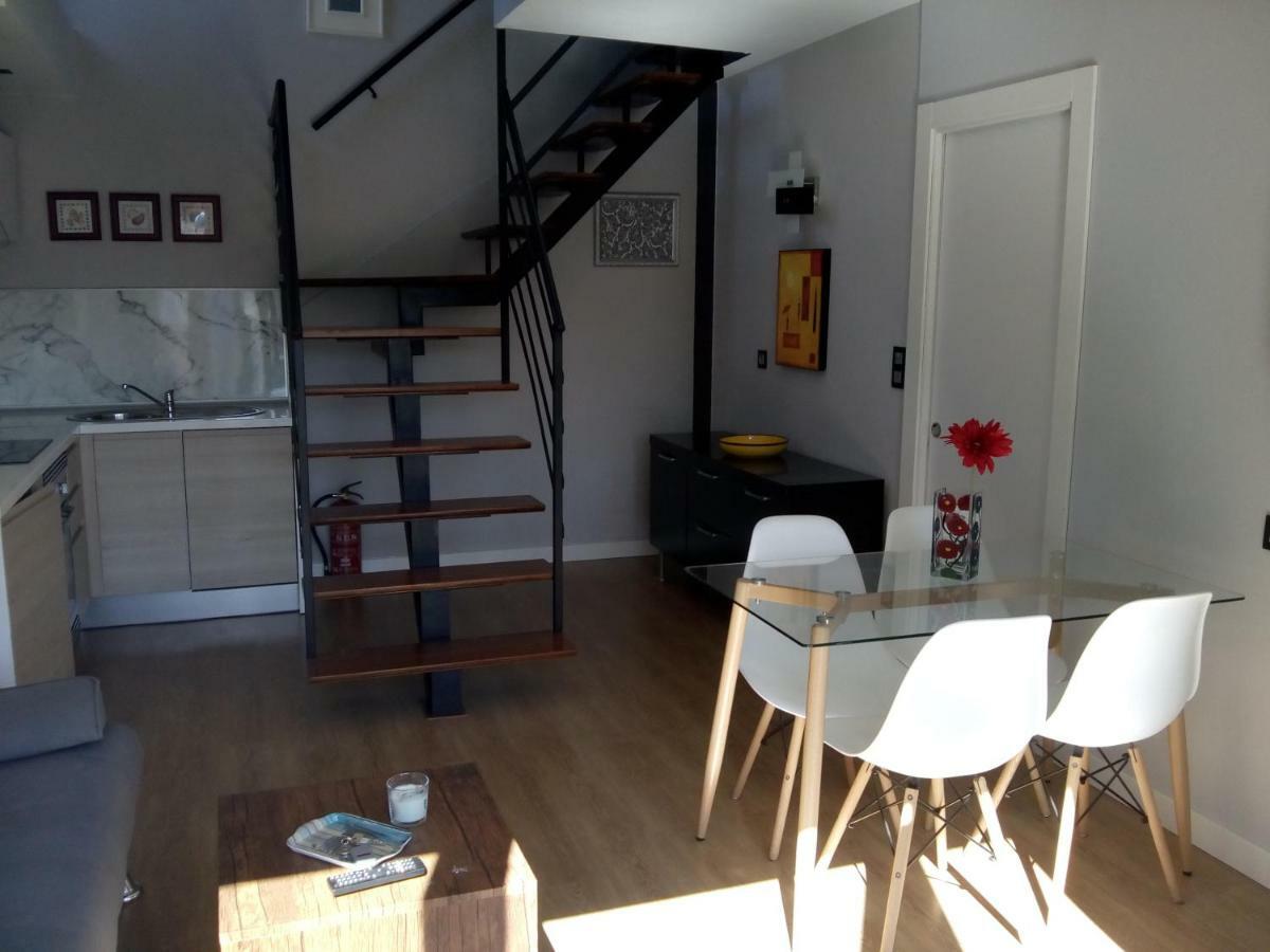 Apartamentos Puerta De Gijon Ngoại thất bức ảnh